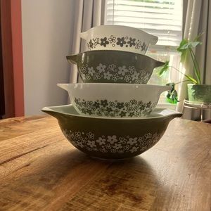 Crazy daisy or spring blossom Pyrex mixing bowls